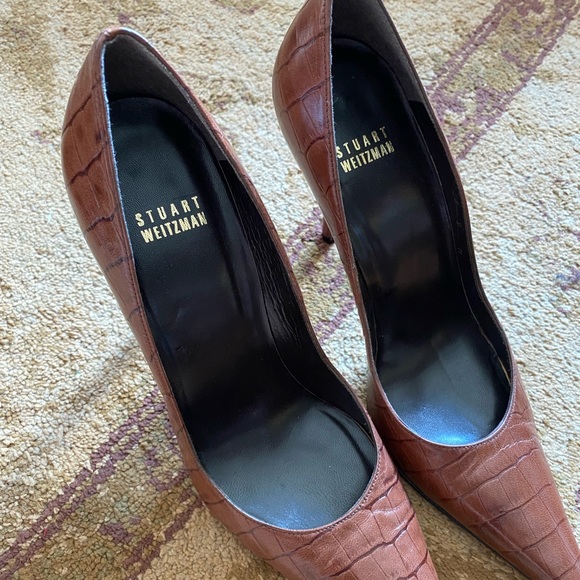 Stuart Weitzman Leather Pointed Toe Heels - Picture 2 of 4